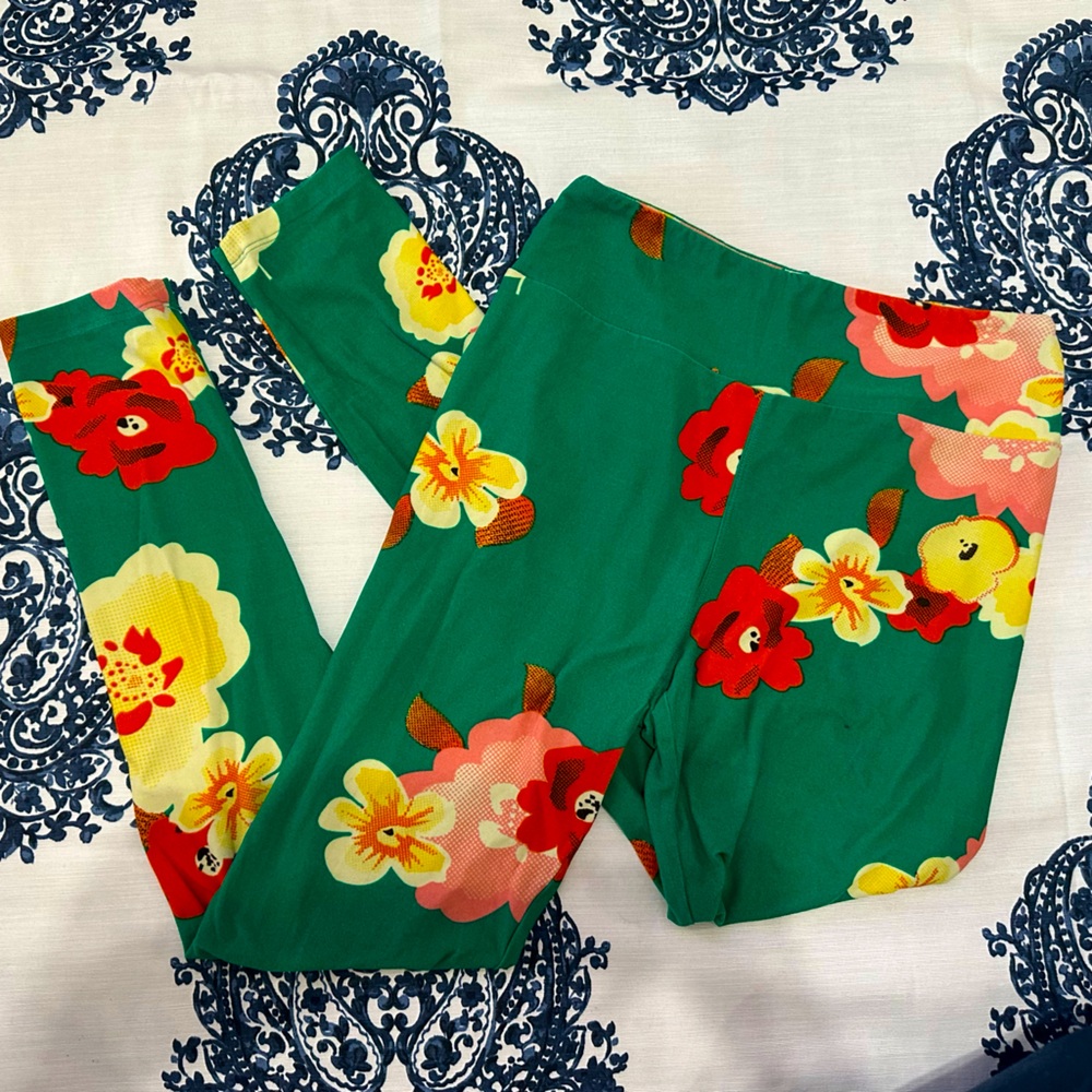 Super soft LuLaRoe Leggings/ Capri Pants